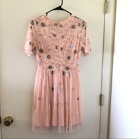 NWT Lace & Beads blush dress in small - Picture 5 of 6